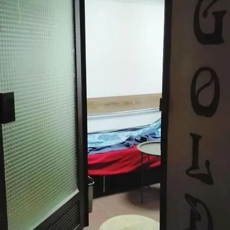 на пъпа на варна, входа на морската градина Camping *