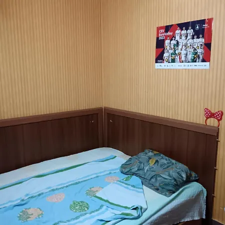 на пъпа на варна, входа на морската градина Parque de Campismo *